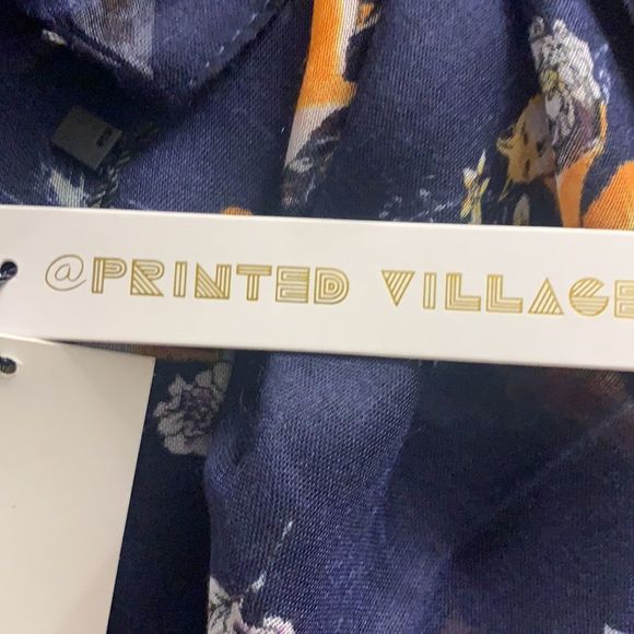 🌞 Printed Village Fox Oversized Fox Scarf - Picture 4 of 5